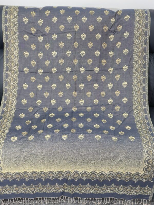 Shawl self woven
